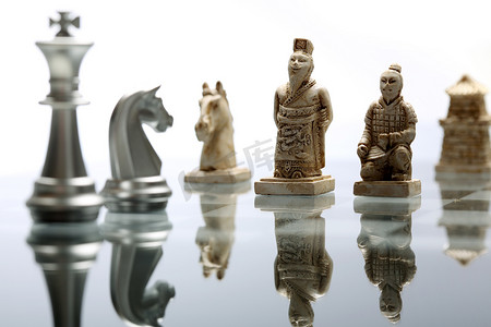 民族团结雕塑摄影照片_静物兵马俑国际象棋
