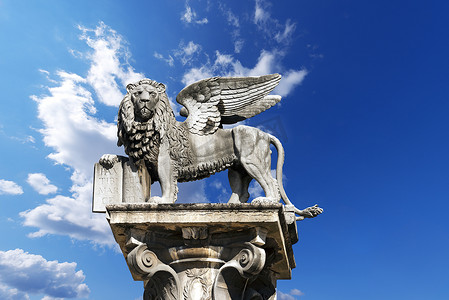 有翼的圣马克狮子在维罗纳 - 意大利
