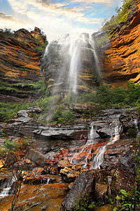 壶口瀑布手绘摄影照片_澳大利亚蓝山国家公园温特沃斯瀑布下游