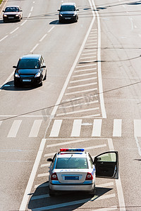 警车交通警员对勤务的快速响应服务线道