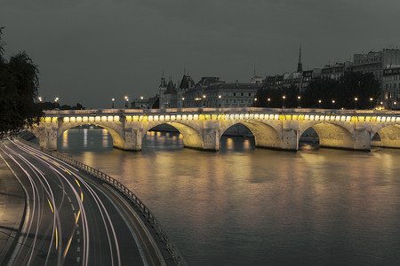 暗色石头摄影照片_巴黎岛上的新桥