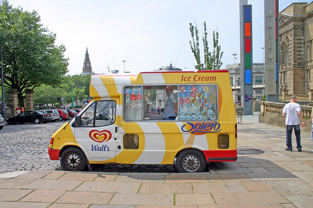 利物浦博物馆外的冰淇淋车