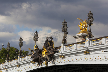 三生三世桃花节摄影照片_亚历山大三世桥，巴黎，法兰西岛，法国