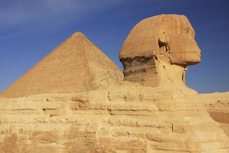 埃及开罗胡夫狮身人面像和大金字塔