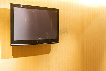 墙上的平面电视