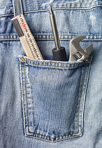 牛仔裤口袋里的工具
