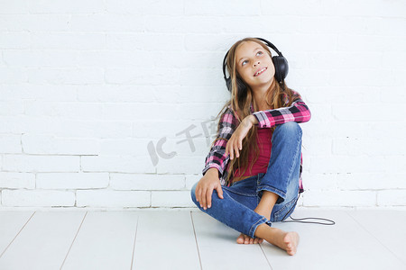 孩子听音乐