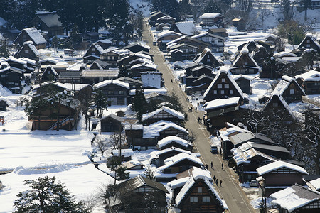 日本白川乡合掌造村的观景台