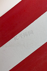 红白条纹墙