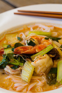 碗传统泰国汤姆山药汤