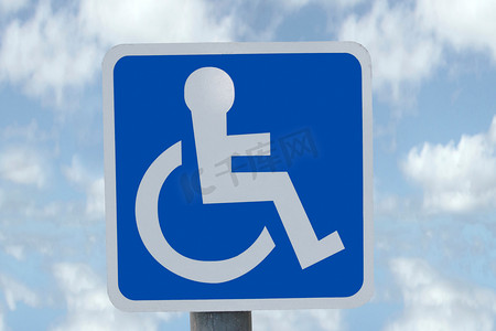 轮椅下坡摄影照片_天轮轮椅通道标志牌