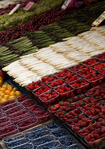 水果商店摄影照片_街头市场