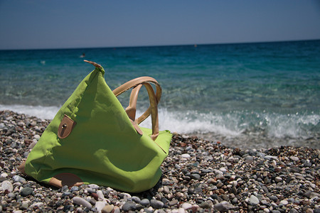 水袋气球摄影照片_沙滩包，夏日度假梦