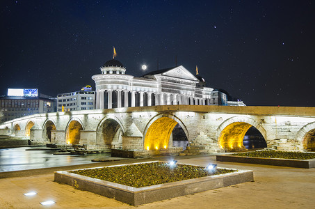 北斗星下的马其顿古老石桥和考古博物馆