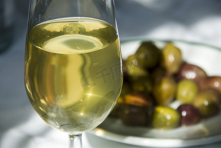 橄榄和葡萄酒