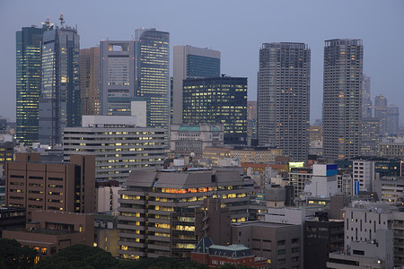 韩国首尔市在晚上