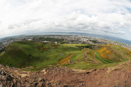 眺望山摄影照片_从爱丁堡亚瑟王座眺望