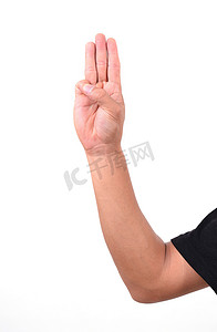 男子竖起 3 根手指支持反独裁者