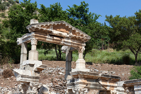 图拉真喷泉在古希腊城市以弗所