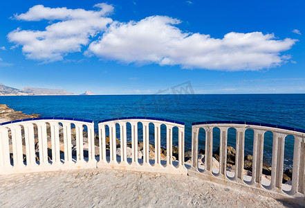 阿尔特亚海滩阳台典型的白色地中海村庄阿里坎
