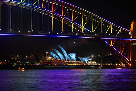 海港风景摄影照片_悉尼海港大桥和悉尼歌剧院 duirng Vivid festiv