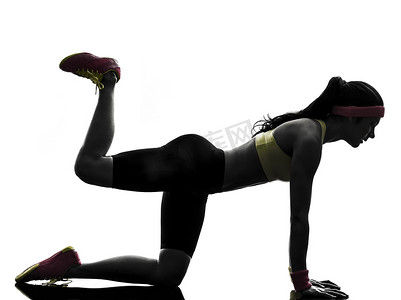 女人锻炼健身锻炼木板位置剪影