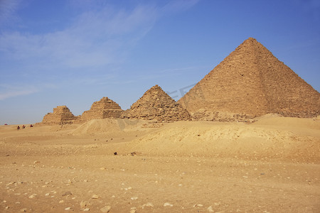 门庆玛瑙阶梯金字塔开罗的女王金字塔