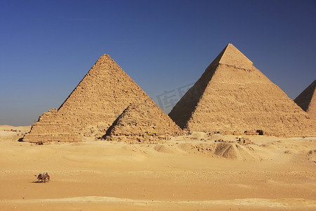 吉萨金字塔，开罗