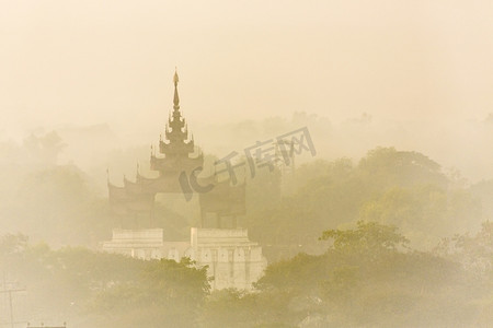 曼德勒的雾蒙蒙的早晨 - 缅甸（缅甸）