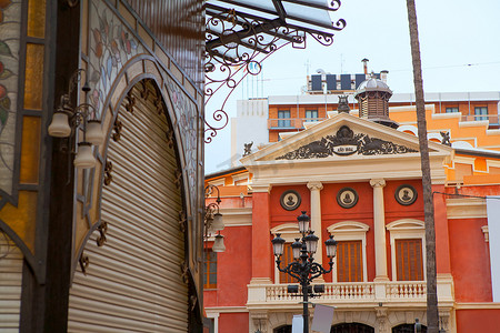 巴伦西亚省 Castellon Teatro 主要剧院立面