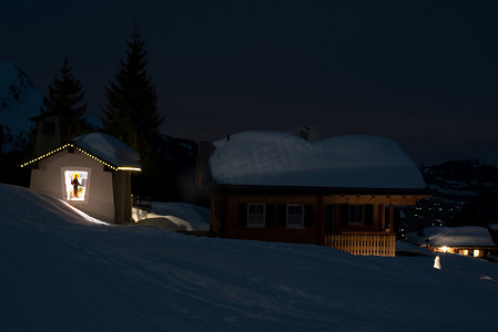 夜晚的滑雪村