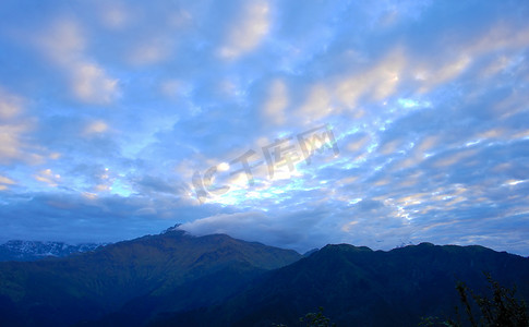 安纳布尔纳峰山景，徒步前往大本营保护区