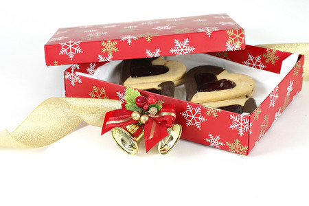 满心摄影照片_装满心形饼干的圣诞盒