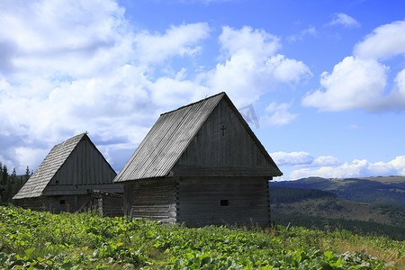 西方传统摄影照片_罗马尼亚传统木屋