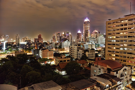 风景-被灯光照亮的夜晚大都市