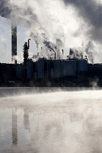 排气摄影照片_日出造纸厂