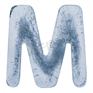 字体变形摄影照片_冰中的字母 M