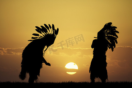 夕阳下的印第安人
