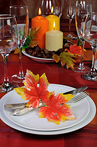 秋天颜色的餐具