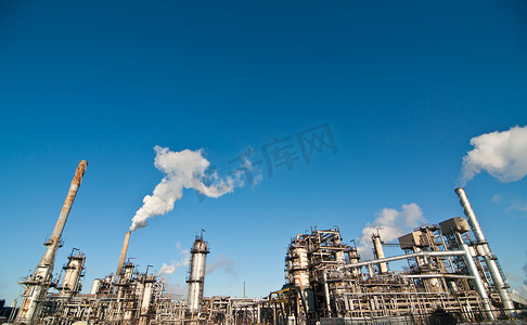 石化工厂照片摄影照片_石化炼油厂