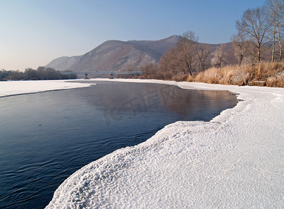 乌苏里河源头在冬天早晨