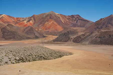 阿塔卡马沙漠的彩色山脉