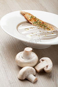 素食蘑菇奶油浓汤配烤面包芝士 sl