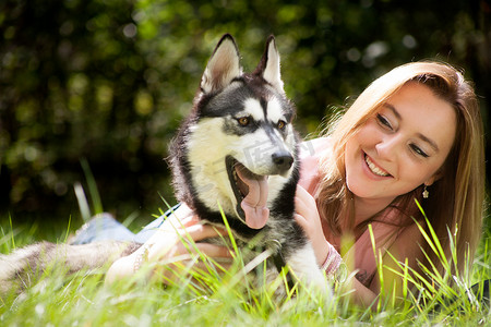 同伴摄影照片_警犬和他的主人