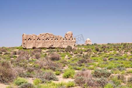 丝绸之路沙漠摄影照片_土库曼斯坦的寺庙