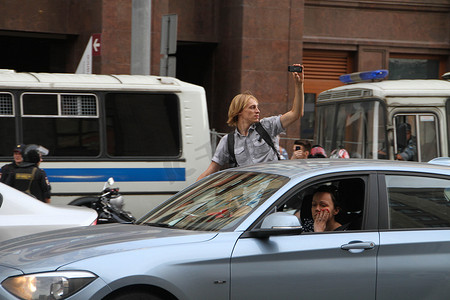 司机支持反对派政治家阿列克谢纳瓦尔尼