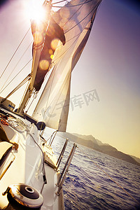 游艇航行反对 sunset.Sailboat.Sepia 色调