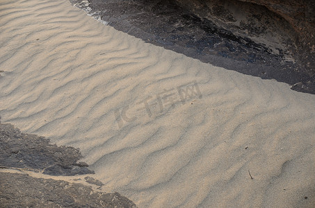 沙石logo摄影照片_大自然中的沙石