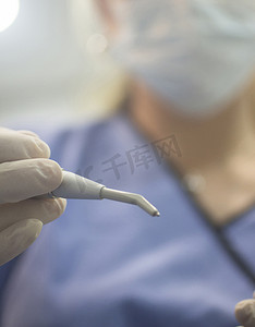 口腔器械摄影照片_牙科仪器牙医清洁工具牙医手术 cli