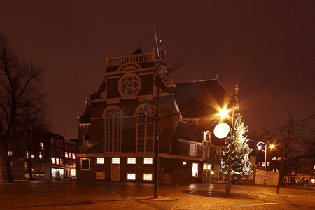 荷兰阿姆斯特丹的 Noorderkerk 夜景